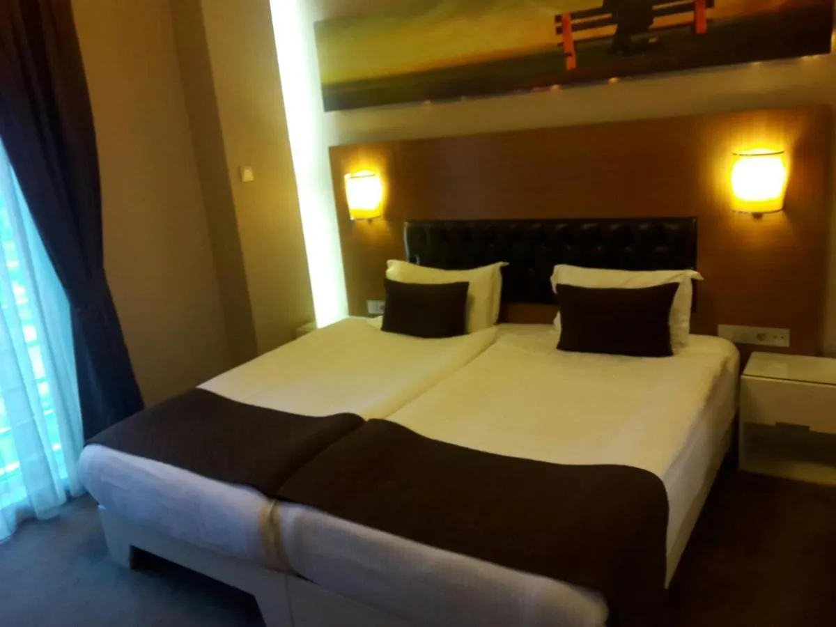 City Hotel Plovdiv 3*,