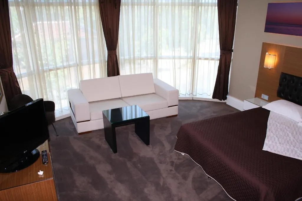 City Hotel Plovdiv 3*,